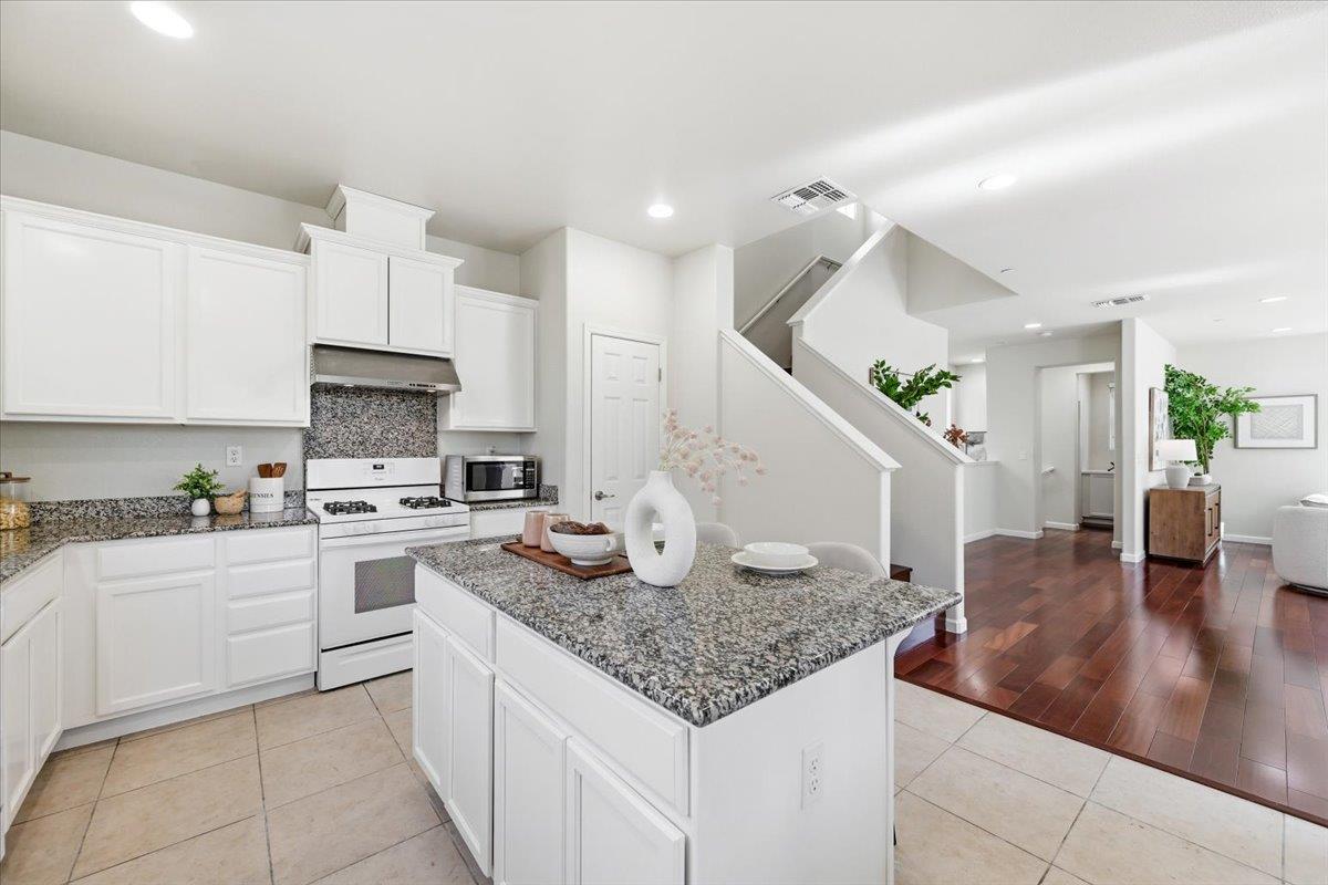 2767 Pismo Terrace