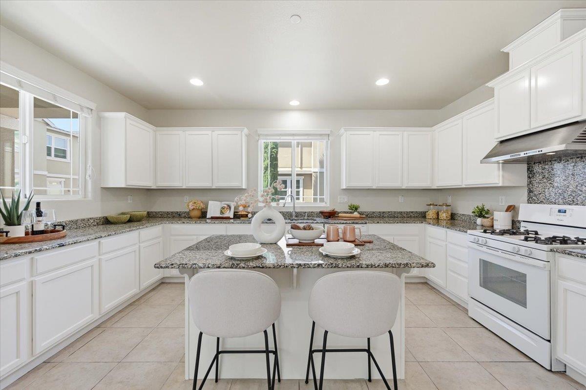 2767 Pismo Terrace