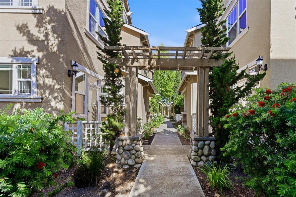2767 Pismo Terrace