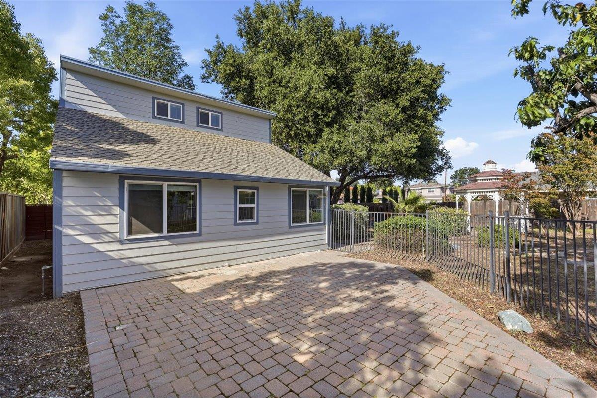 21075 Greenleaf Drive
