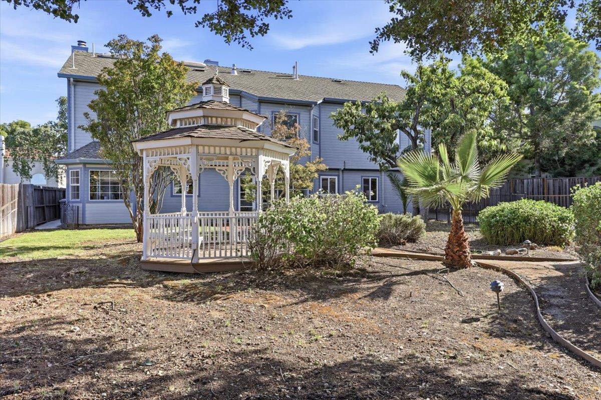 21075 Greenleaf Drive
