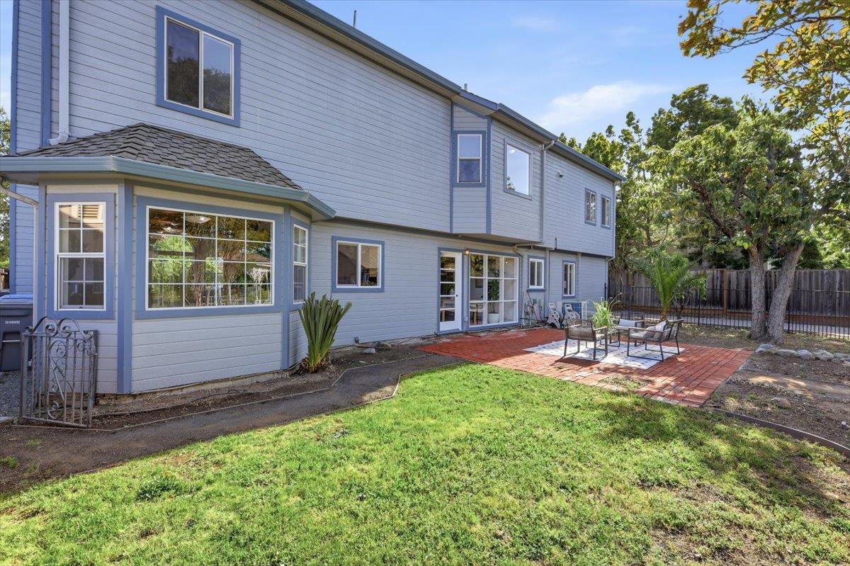 21075 Greenleaf Drive