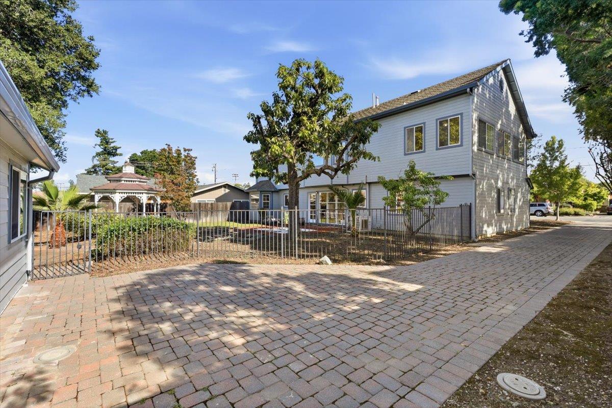 21075 Greenleaf Drive