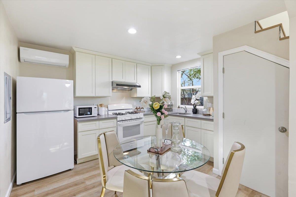 21075 Greenleaf Drive