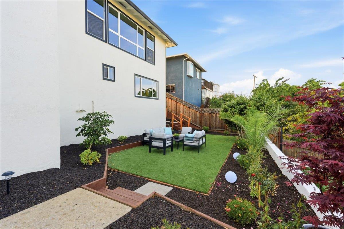 1609 Molitor Road