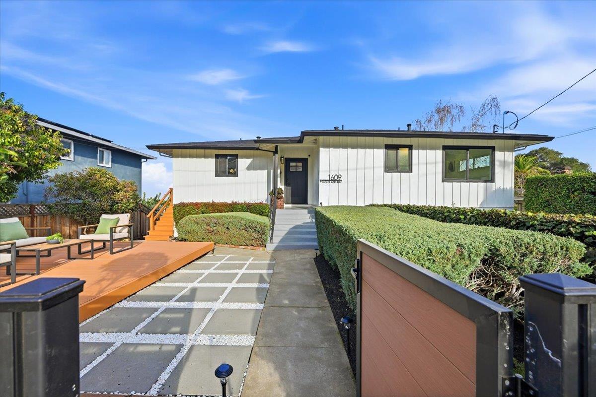 1609 Molitor Road