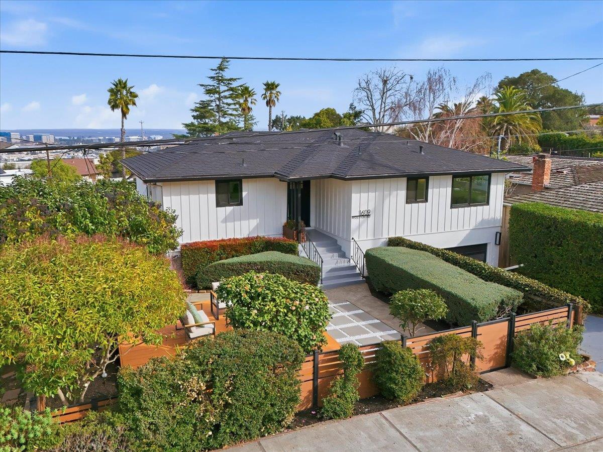 1609 Molitor Road