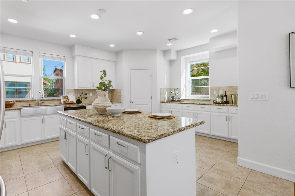2927 Kaiser Drive