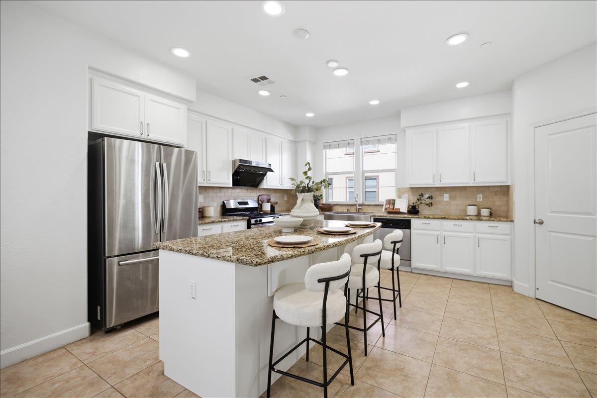 2927 Kaiser Drive
