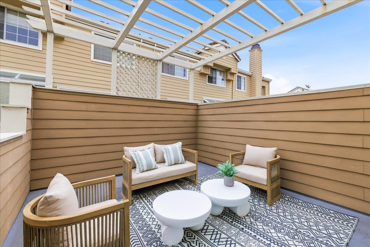 1172 La Rochelle Terrace C