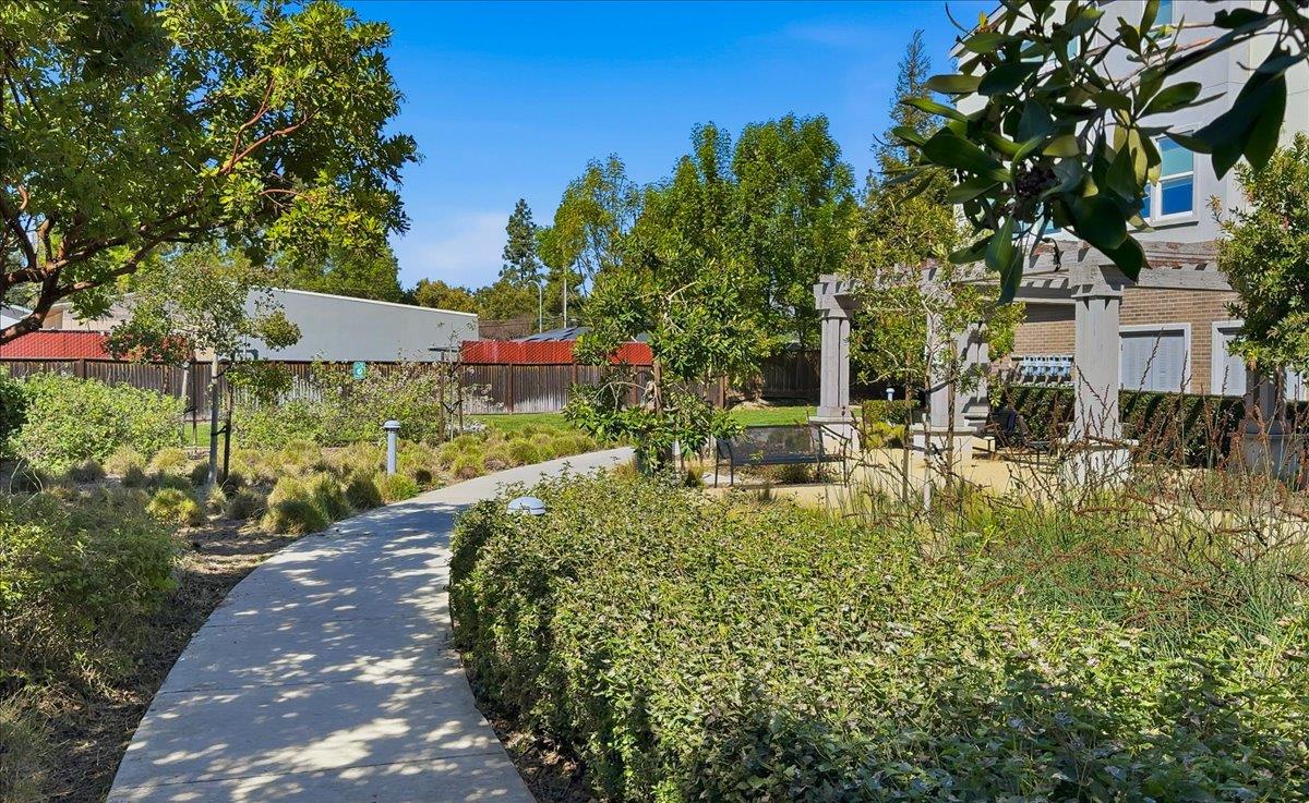1817 Dobbin Drive