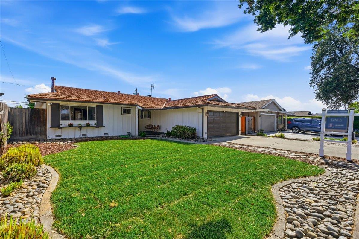 5841 Arapaho Drive