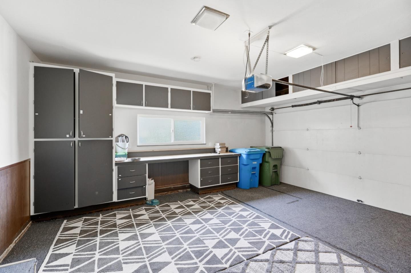 2242 Cabrillo AVE
