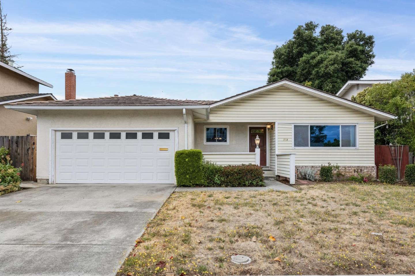 1563 Heron AVE
