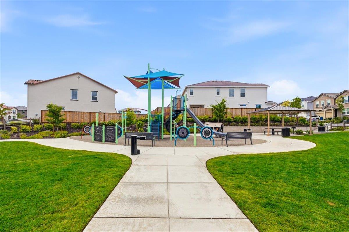 5433 Riverview Lane