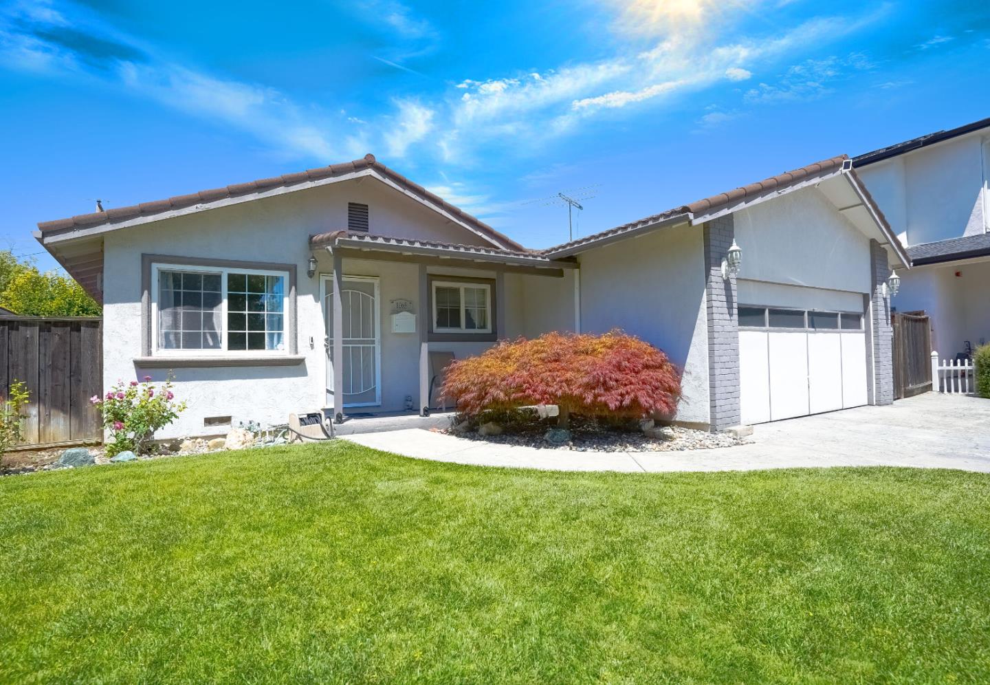 1065 Lancer DR