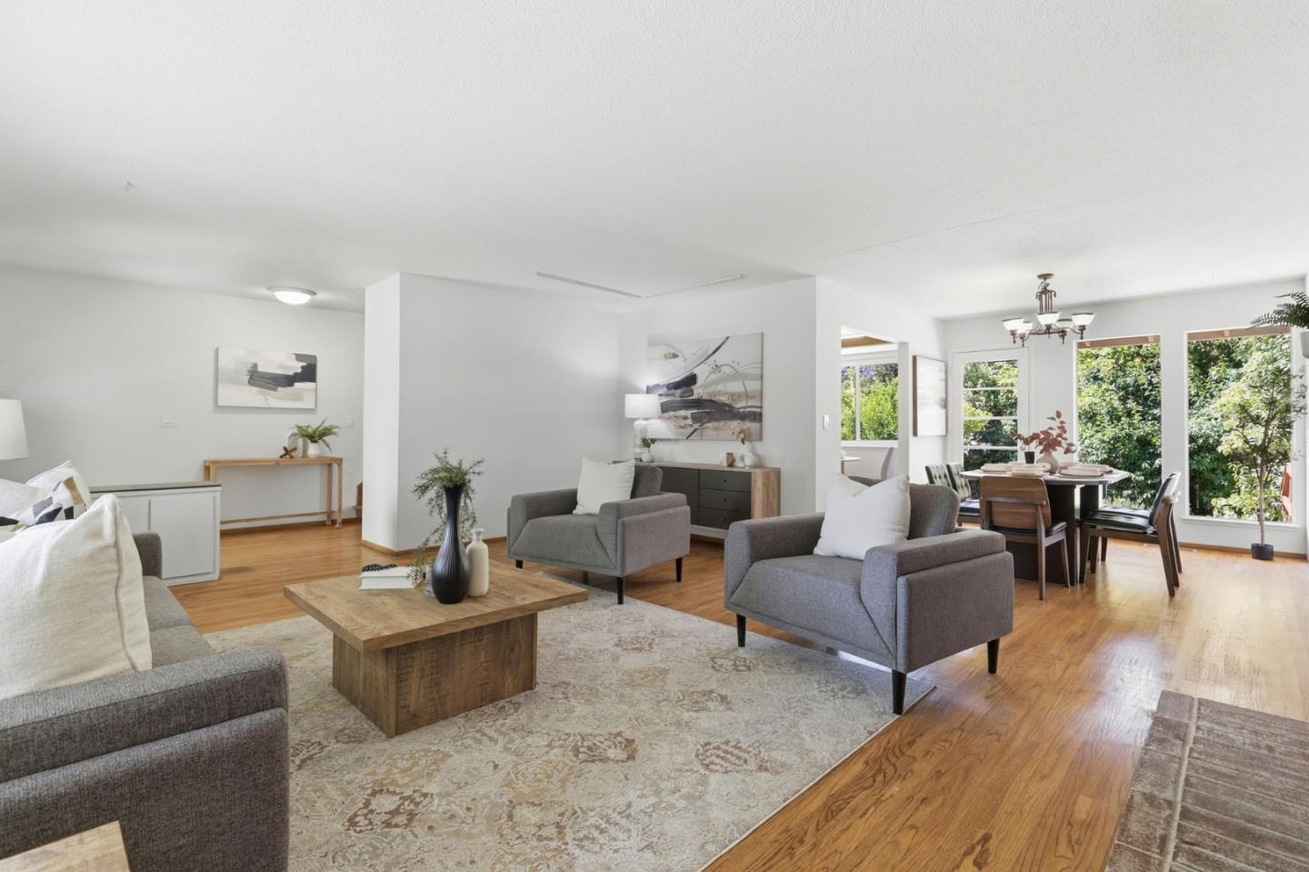 1142 Viscaino AVE