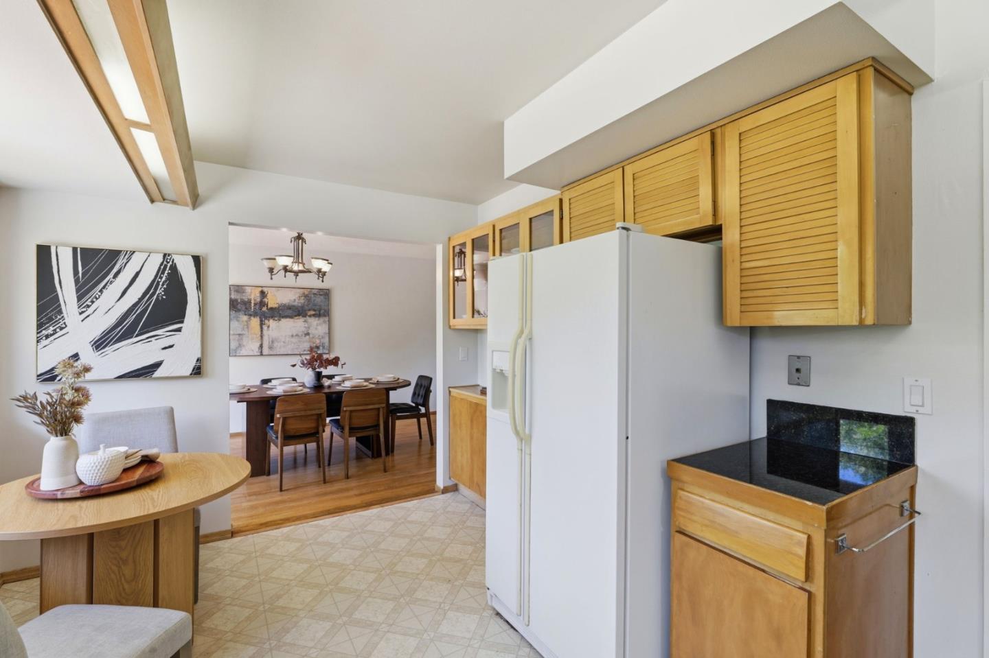 1142 Viscaino AVE