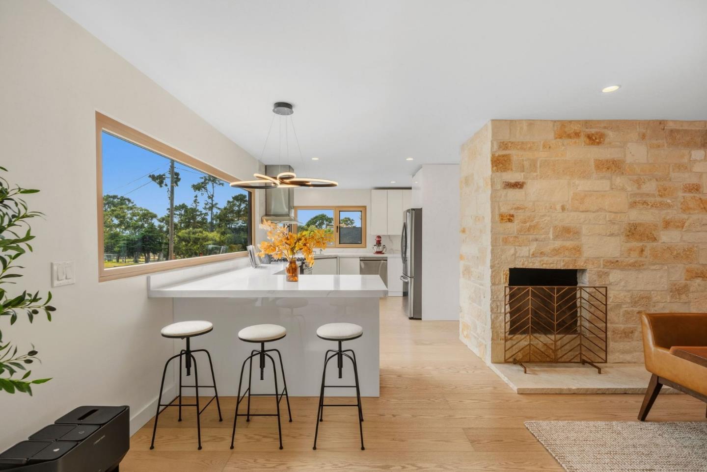 612 Sunset Drive