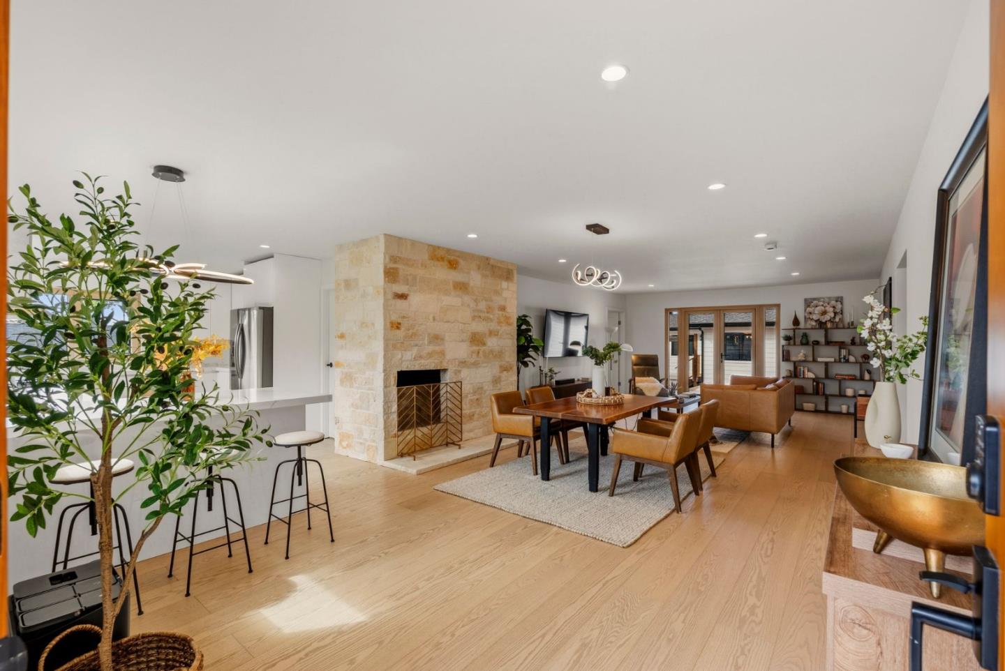 612 Sunset Drive