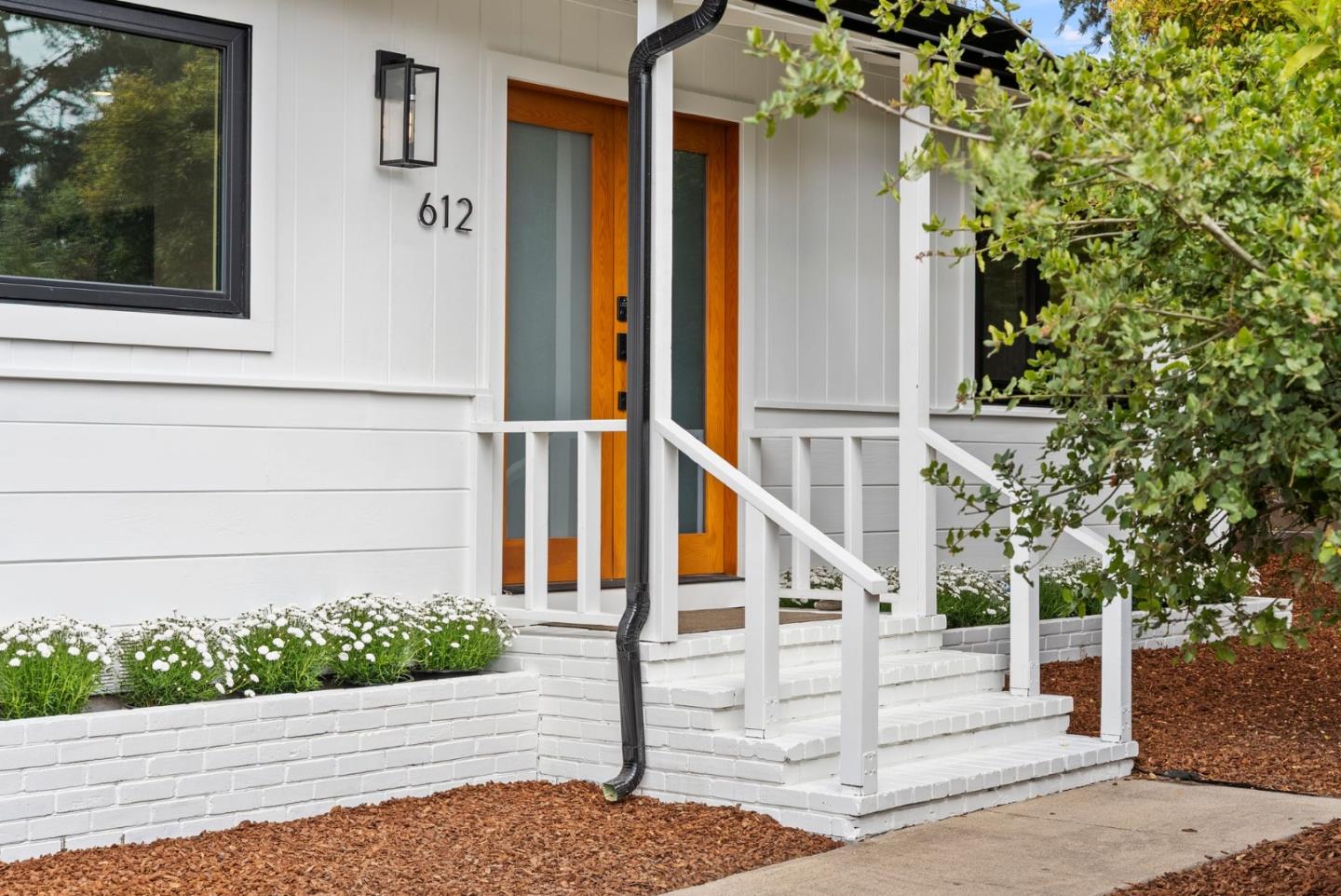 612 Sunset Drive