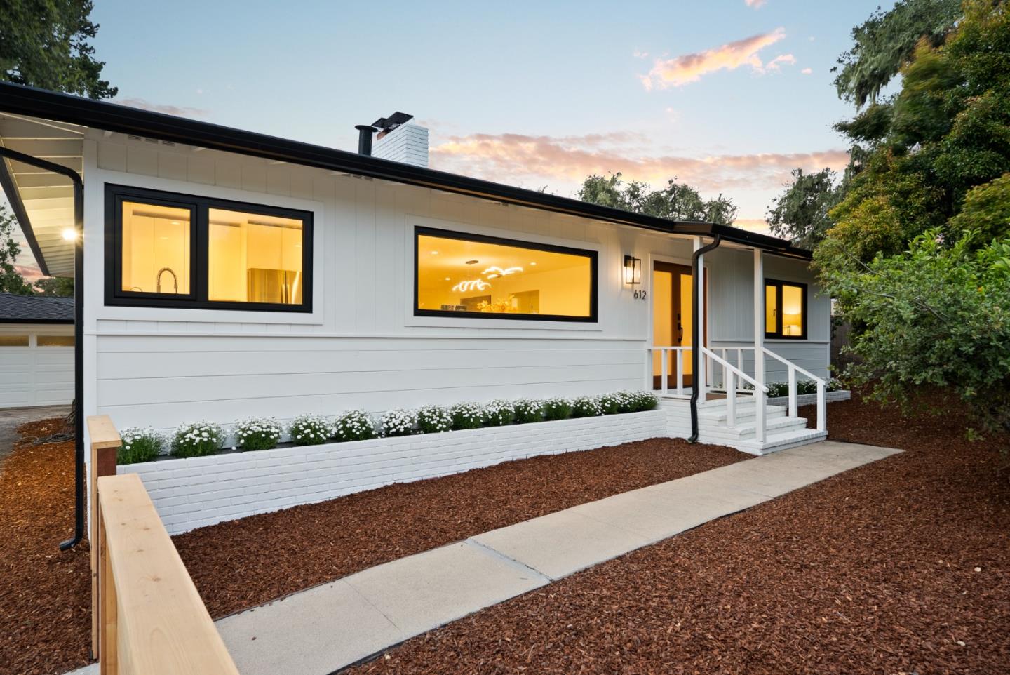 612 Sunset Drive