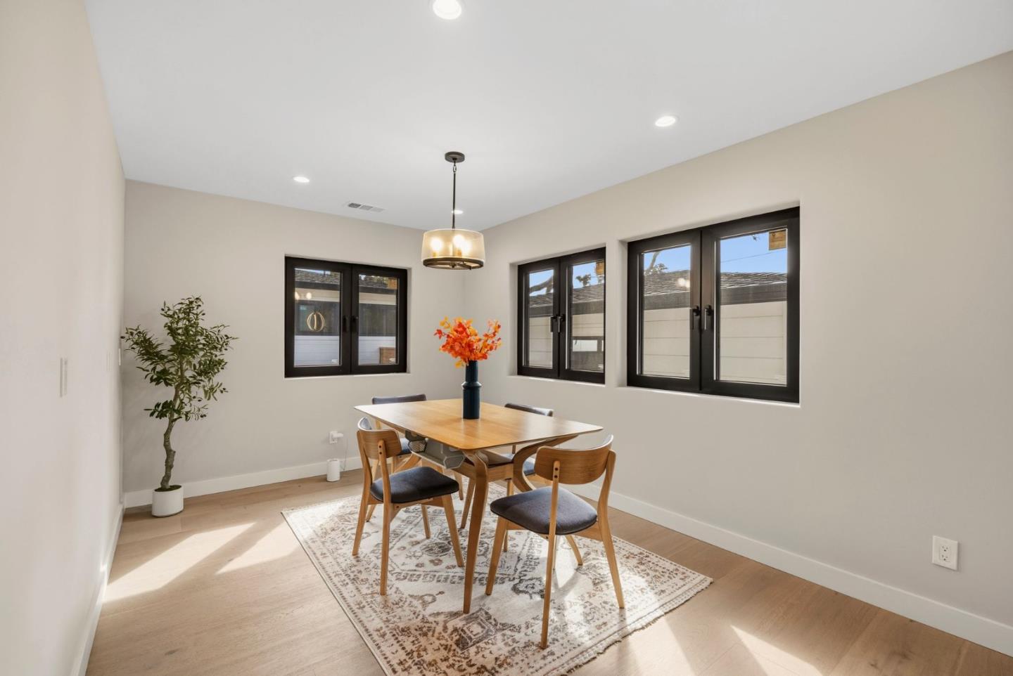 612 Sunset Drive
