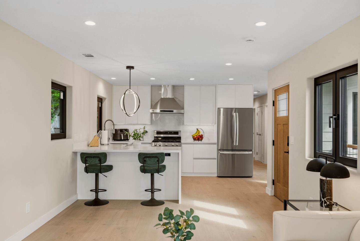 612 Sunset Drive
