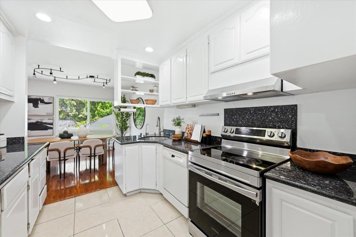 121 Buckingham Drive 50
