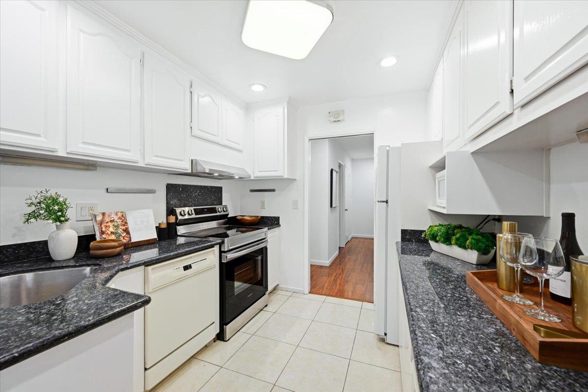 121 Buckingham Drive 50