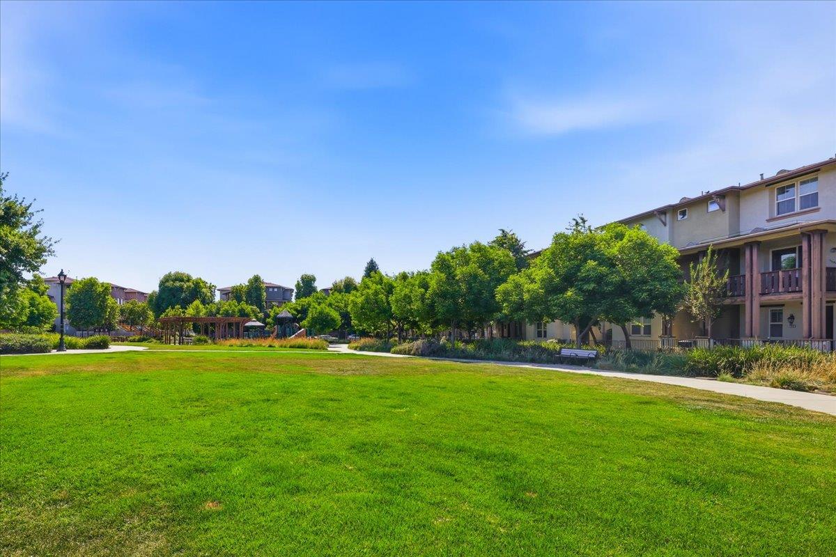825 Berryessa