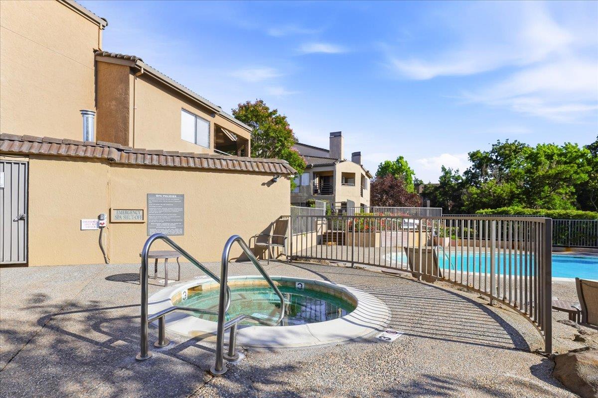 39206 Guardino Drive 207