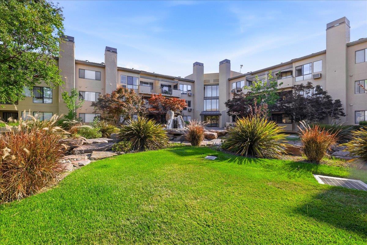 39206 Guardino Drive 207