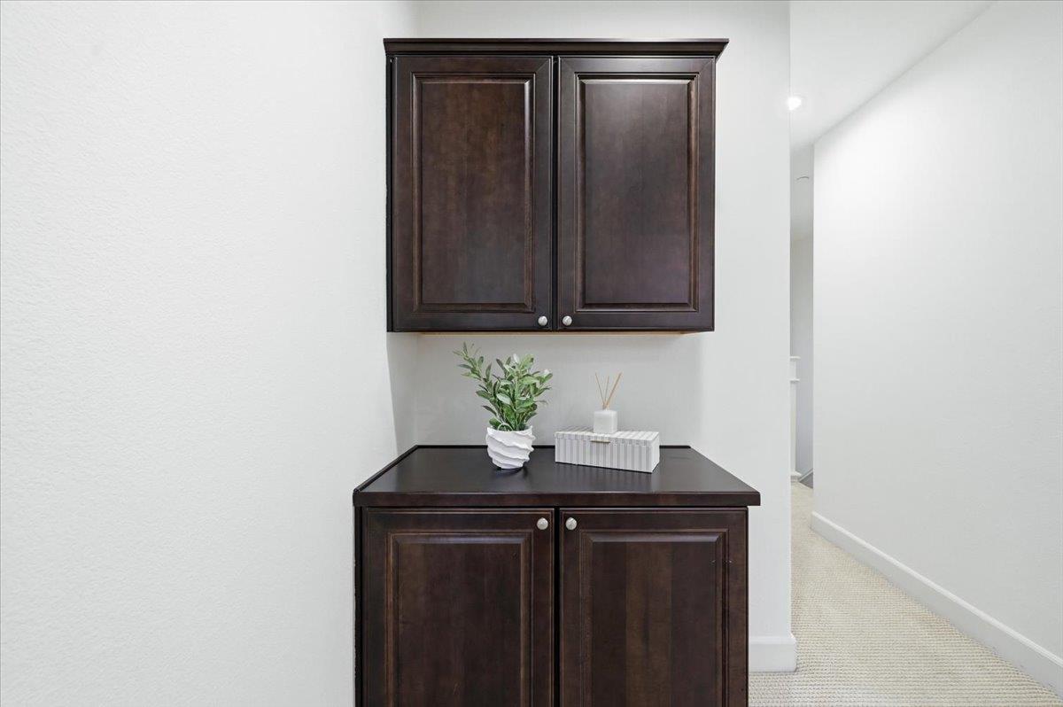 1321 Lee Place