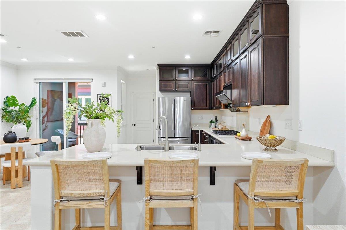 1321 Lee Place