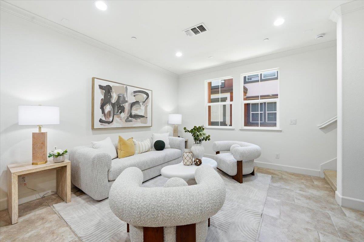 1321 Lee Place