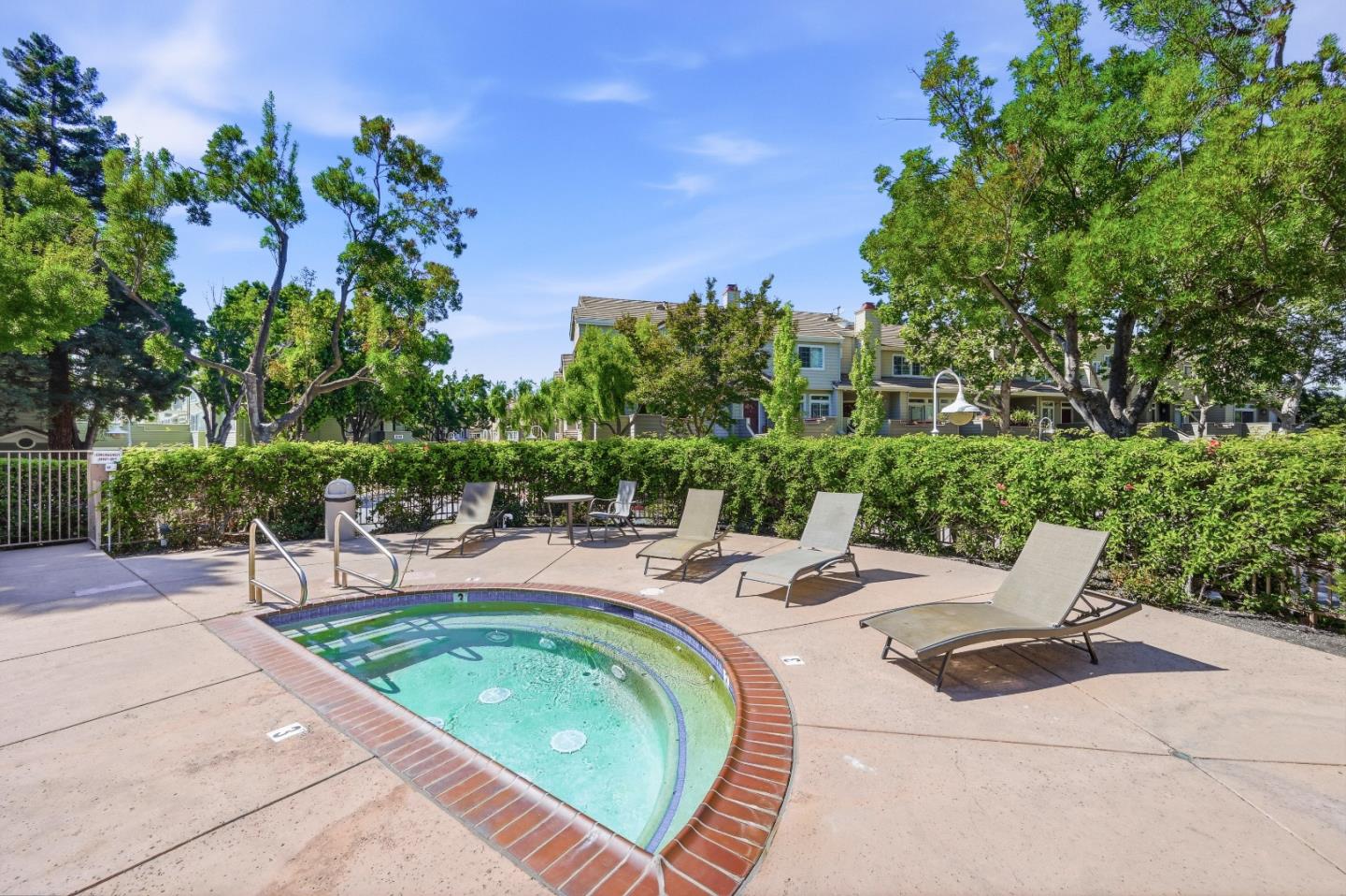 521 Porpoise Bay TER B