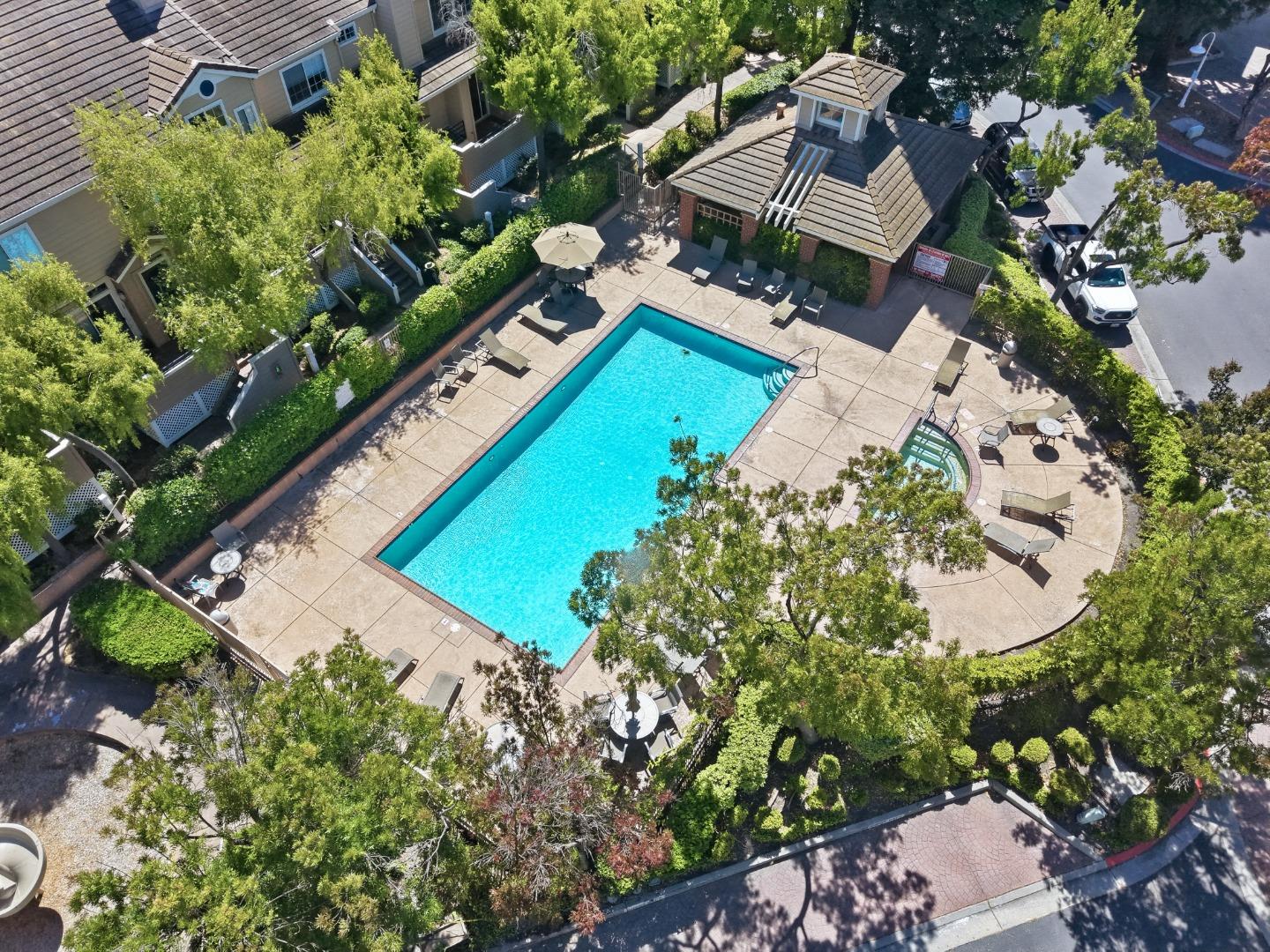 521 Porpoise Bay TER B