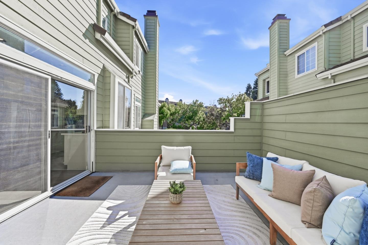 521 Porpoise Bay TER B