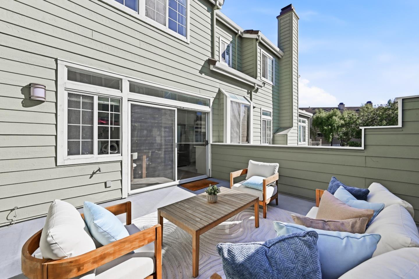 521 Porpoise Bay TER B
