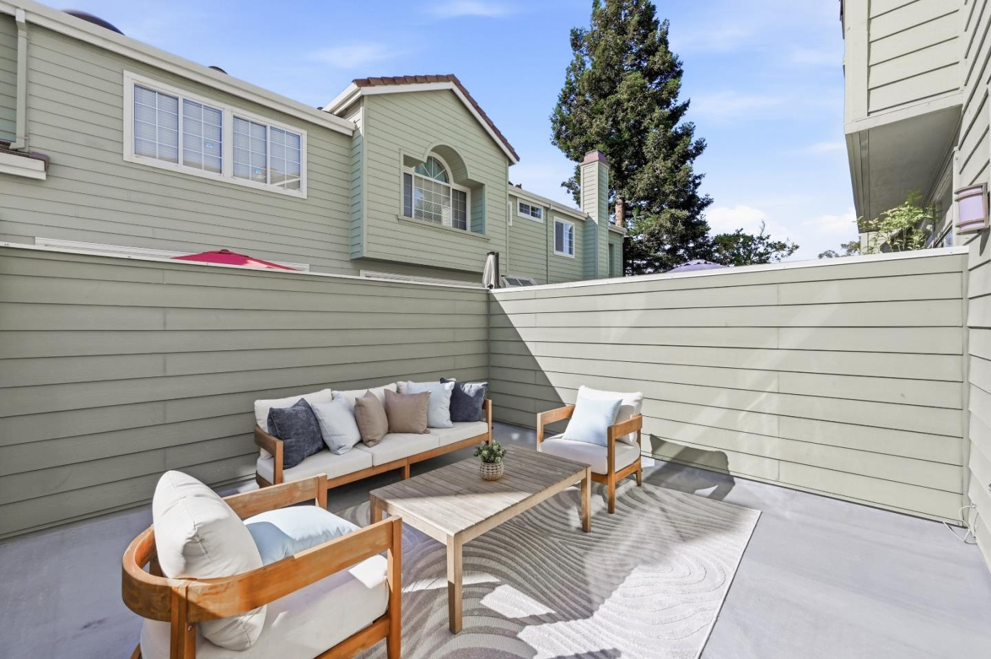 521 Porpoise Bay TER B