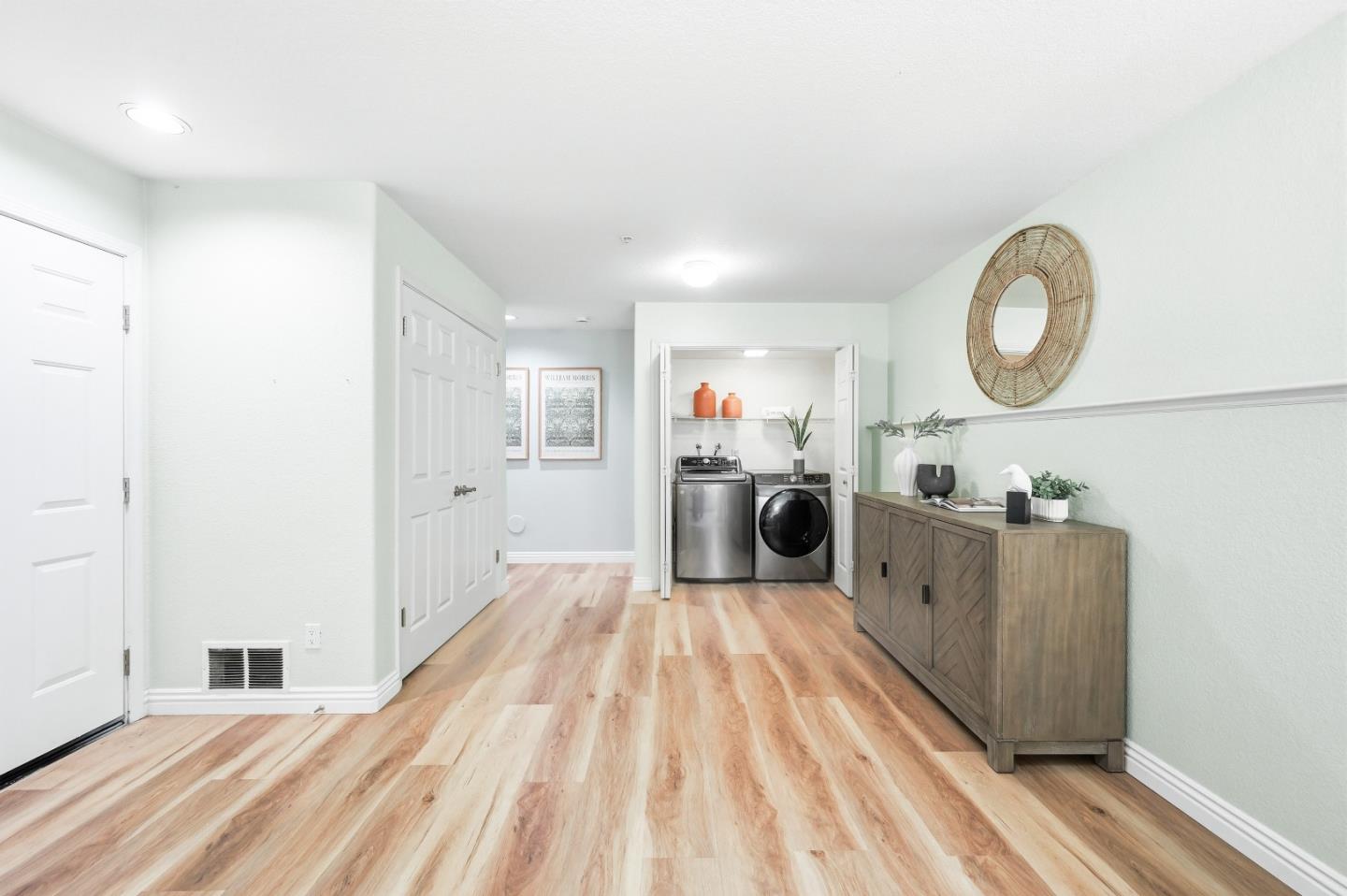 521 Porpoise Bay TER B