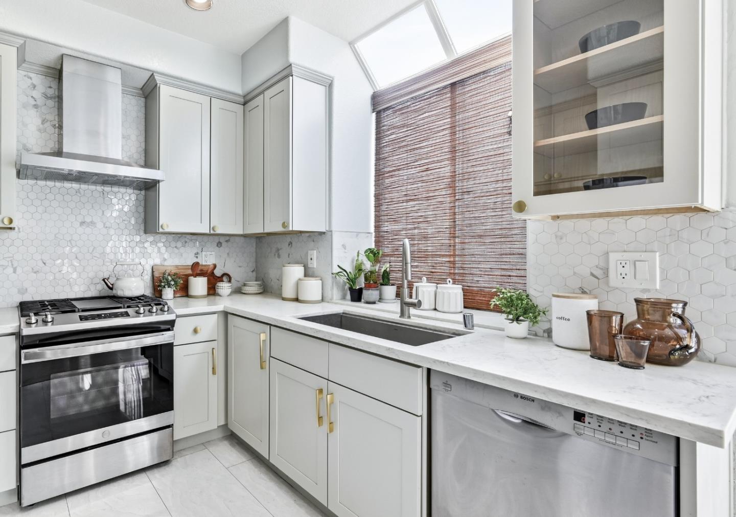 521 Porpoise Bay TER B