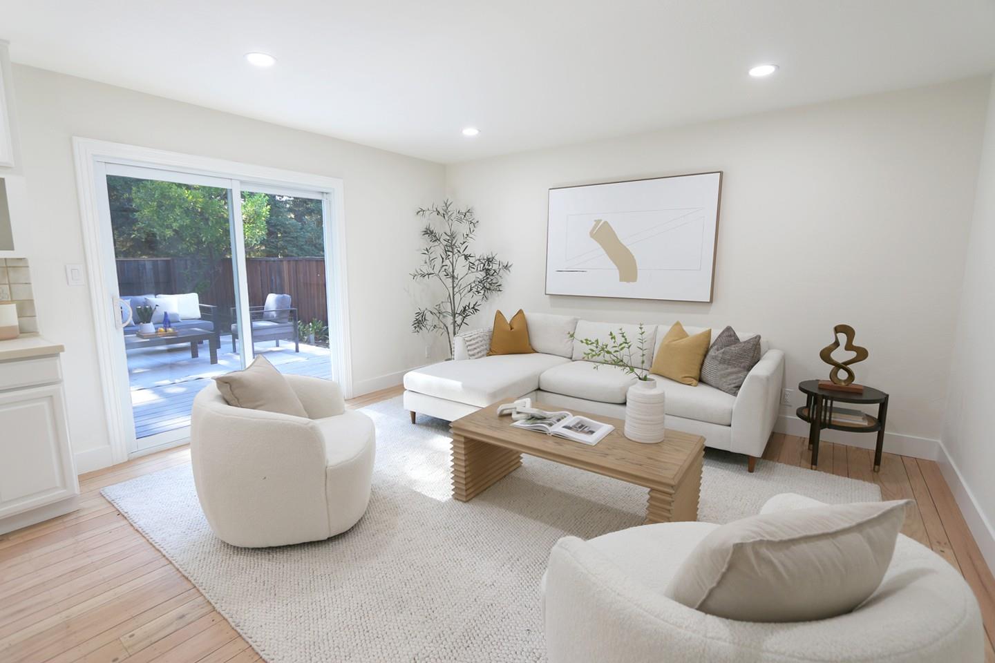 1522 Jamestown DR