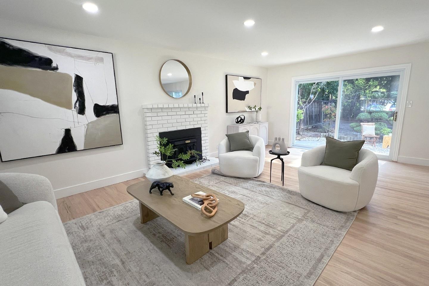 1522 Jamestown DR