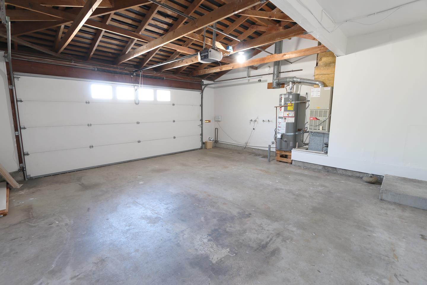 1522 Jamestown DR