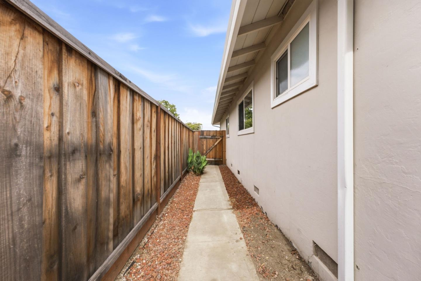 944 Orchid WAY