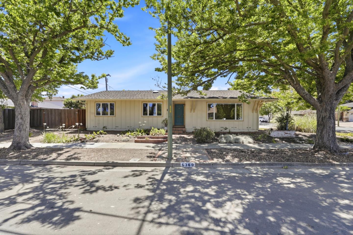 6360 Janary WAY