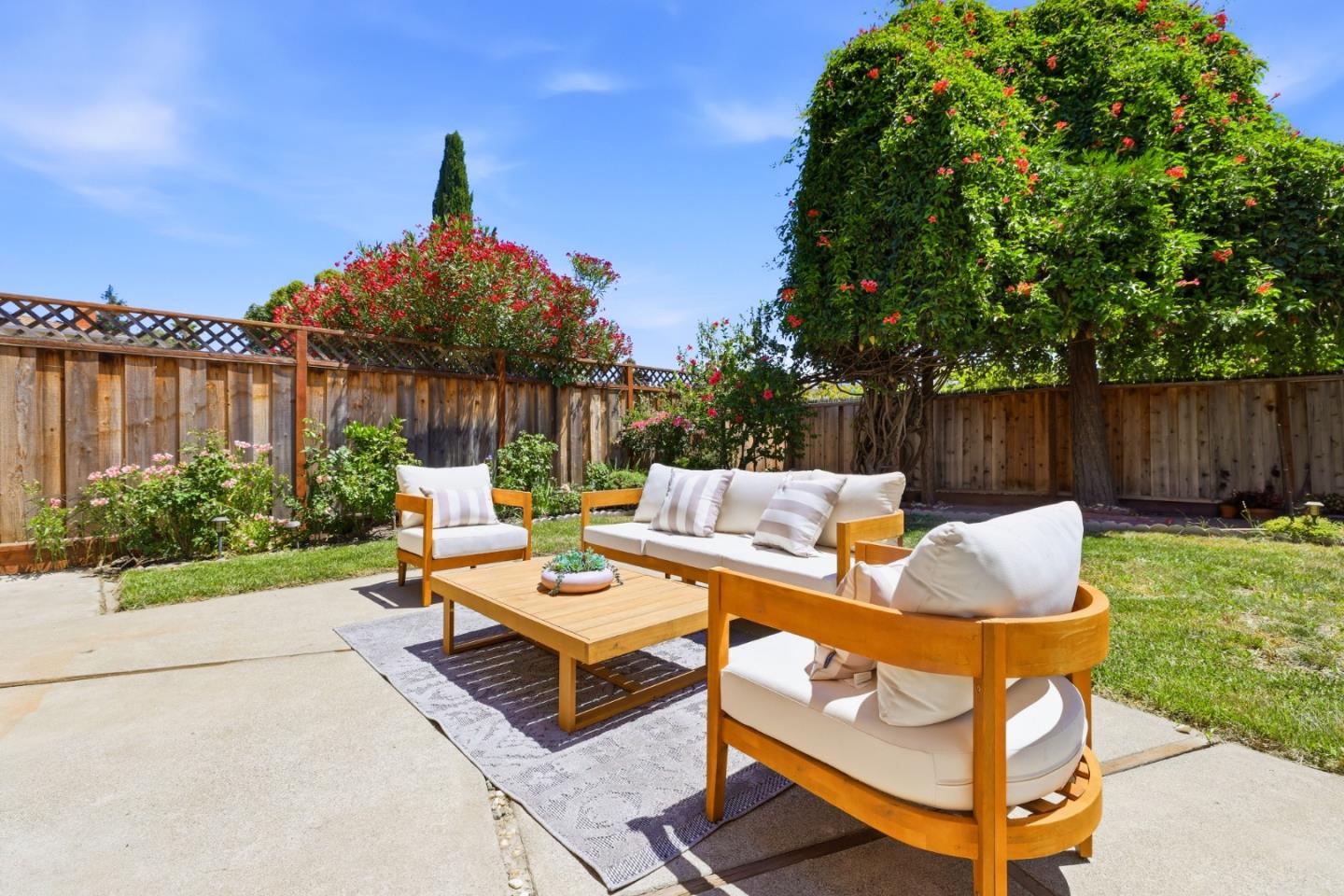 40220 Hacienda CT