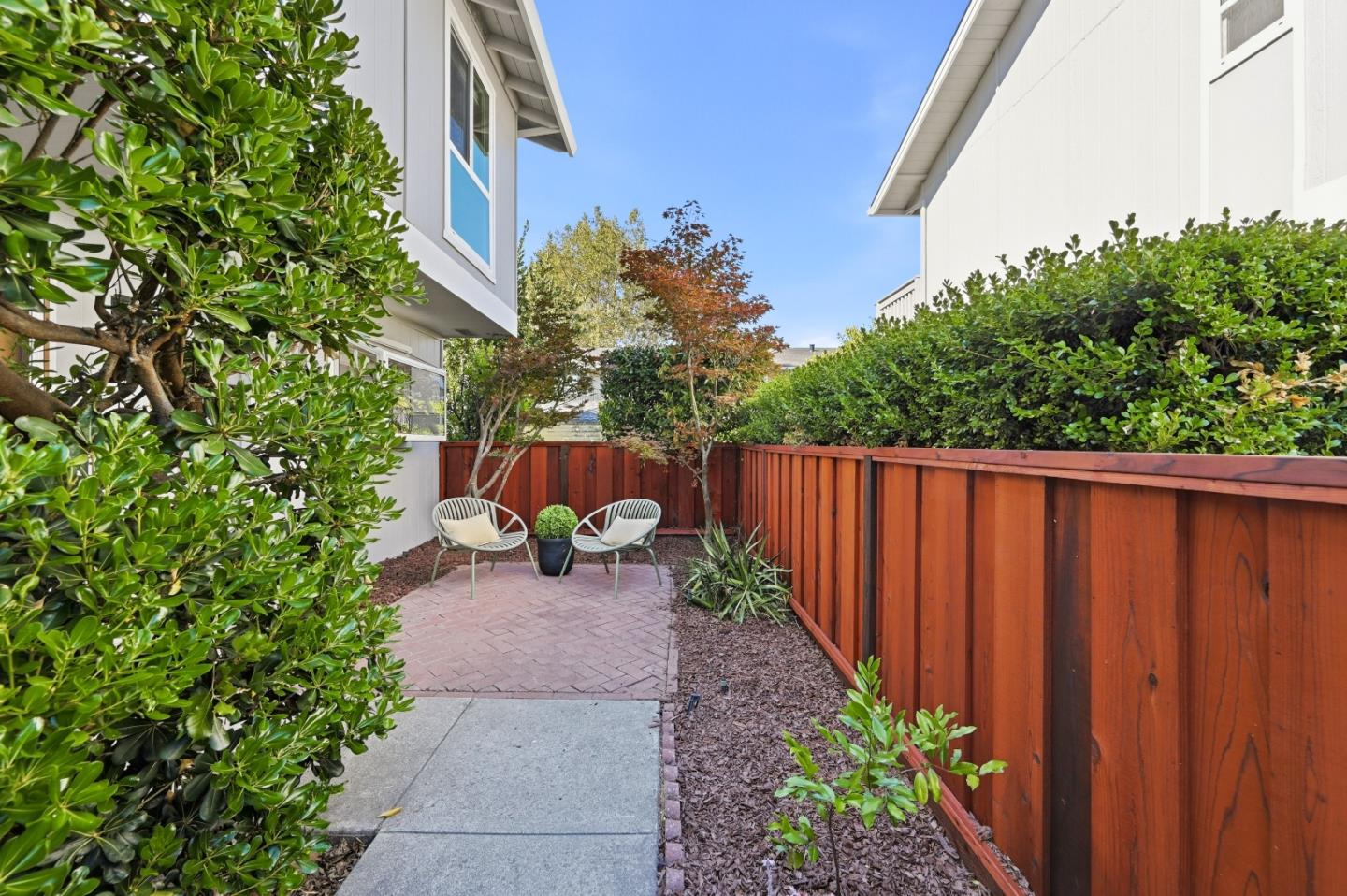 114 Granada DR
